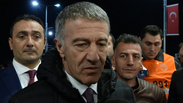 Ahmet Ağaoğlu: Soyunma odasında çocuklar hüngür hüngür ağlıyorlar
