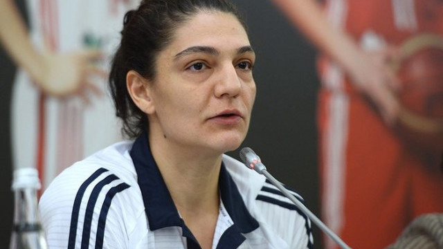 Nevriye Yilmaz 18 Yas Alti Genc Kiz Milli Takimi Nin Antrenoru Oldu Basketbol