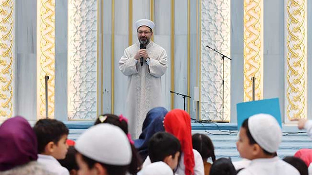 Diyanet'ten skandal ifade: ''Eğitim seviyesi arttıkça dinden uzaklaşılıyor'