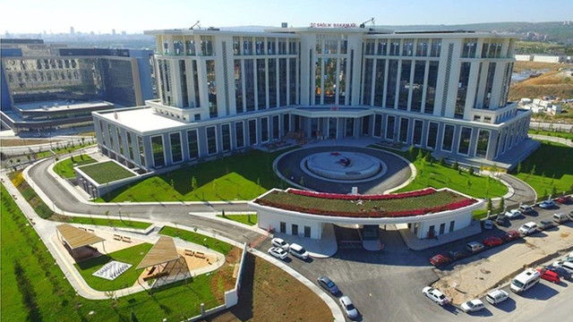 Tamamlanmayan hastaneye açılış
