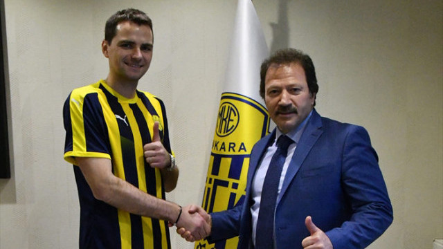 Ankaragücü Ante Kulusic ile 1,5 yıllık sözleşme imzaladı