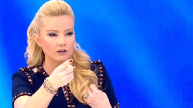 Eşinin hamile bıraktığı kadınla canlı yayında birbirine girdi