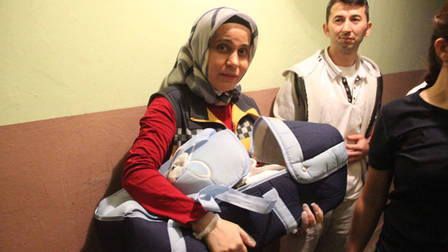 1,5 aylık bebek, kundağındaki notla terk edildi