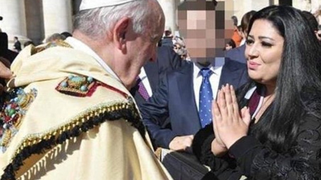 Teröristler için Papa'dan dua istedi !