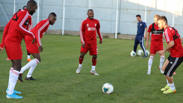 Sivasspor'da neşeli idman
