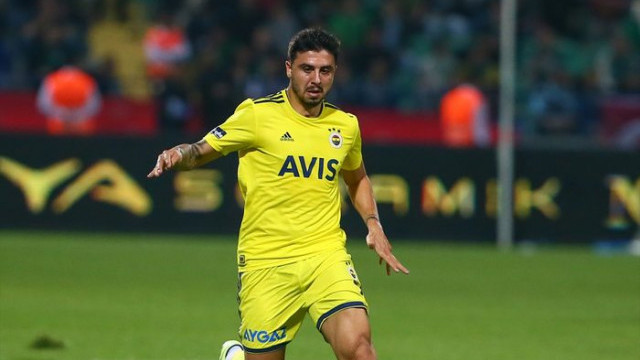 Ozan Tufan'ın Denizlispor maçındaki hareketi sosyal medyayı salladı!