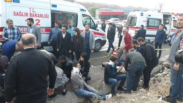 Kayseri'de işçi servisi takla attı: Çok sayıda yaralı var