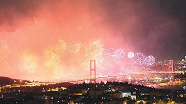 Bülent ersoy 2020 yılbaşı programı Istanbul Bayram Etkinlikleri 2019