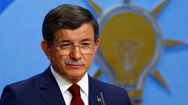 Akit'ten AK Parti'ye Davutoğlu sopası