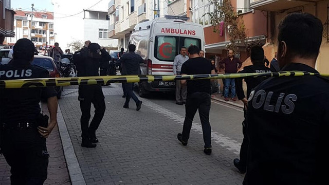 Evine girdiği kadının boğazını kesti !
