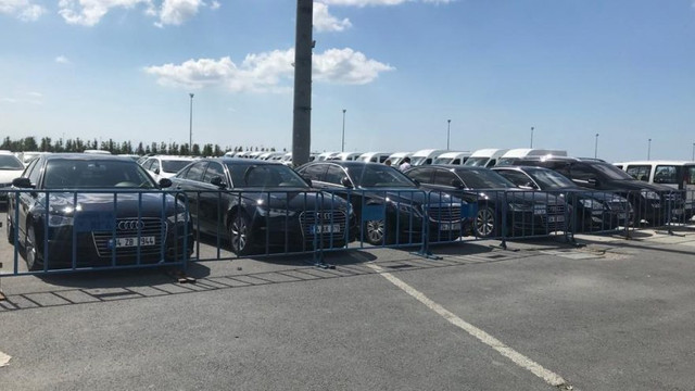 İBB'nin israf sergisinde sergilenen lüks otomobillerin akibeti belli oldu