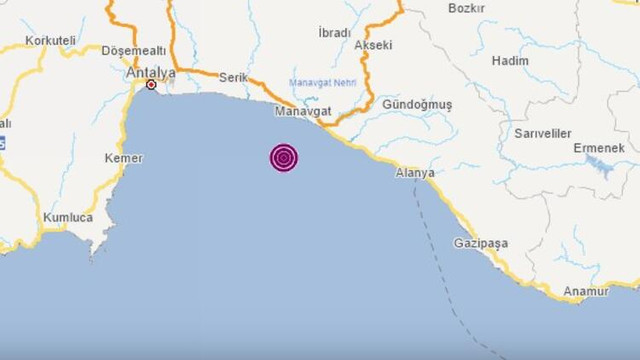 Antalya beşik gibi sallanıyor ! Korkutan deprem