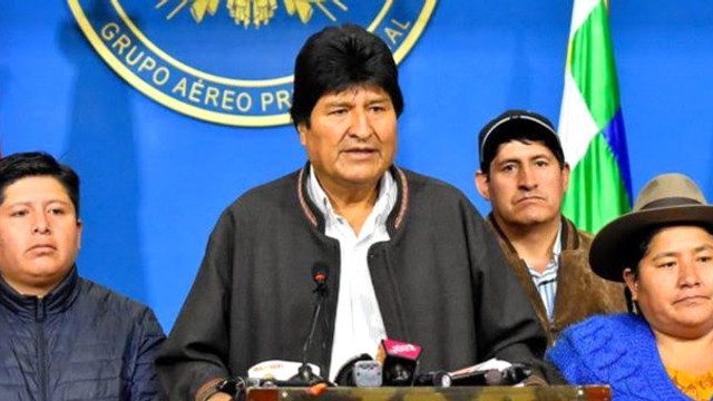 İstifa ettirilen devlet başkanı ülkeyi terk etti