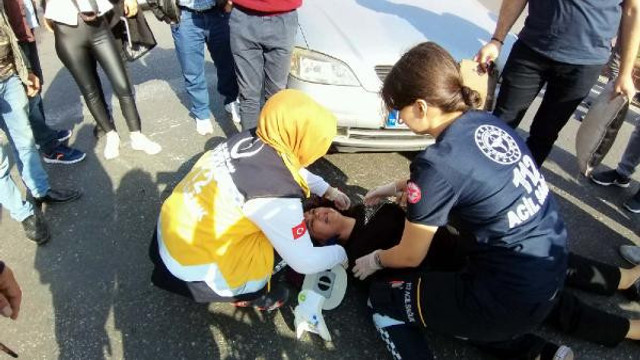 Çarptığı kadının yanından ayrılmadı