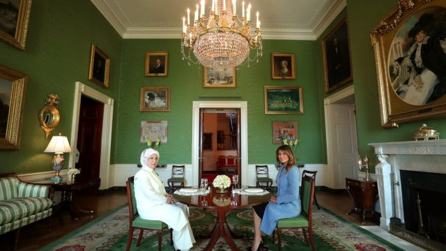 Emine Erdoğan, Melania Trump ile bir araya geldi