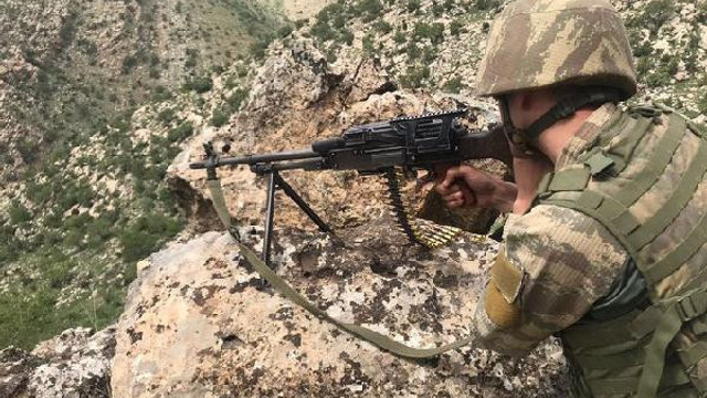 Kuzey Irak'ta 8 terörist öldürüldü