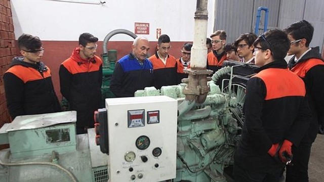 Meslek liseliler için olay açıklama: ''Hepsini üniversitede okutamayız''