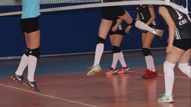 Bakanlık kız sporculara yatacak yer bulamadı