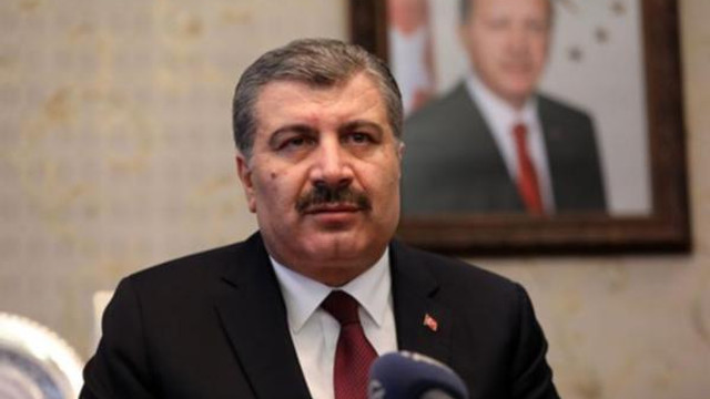 Bakan'dan ünlü isimlere sosyal medya uyarısı