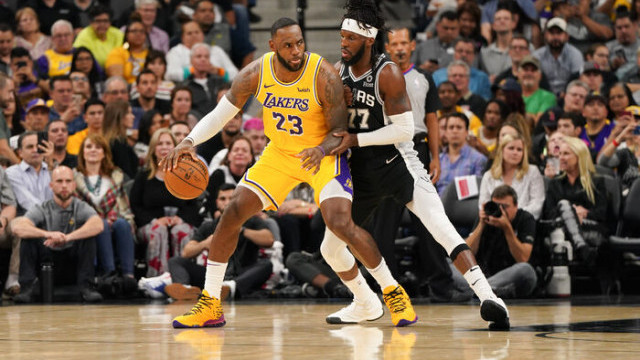Spurs - Lakers maçına LeBron James damga vurdu