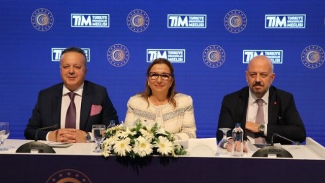 Bakan Pekcan duyurdu: O banka da faizleri düşürdü