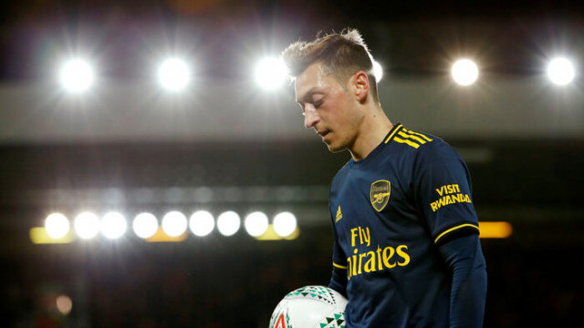 Nicklas Bendtner: Mesut Özil gece hayatına düşkündü!
