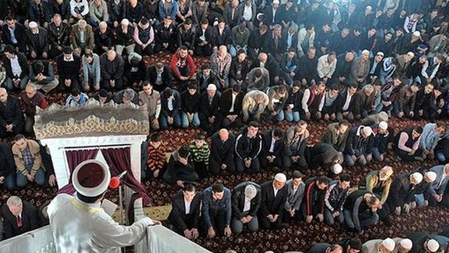Diyanet İşleri Başkanlığı Atatürk'ü yine unuttu !