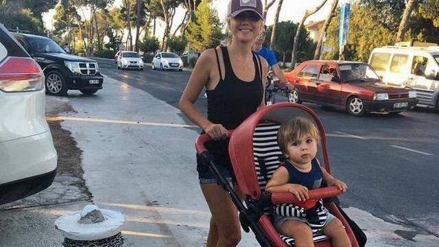 Ece Erken'in mini şortu olay oldu! Güzel sunucudan sert tepki