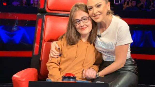 Hadise epilepsi hastası hayranına verdiği sözünü tuttu!