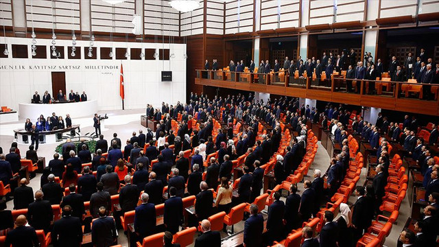 AK Partili eski bakan Meclis'te şirketini böyle kurtardı