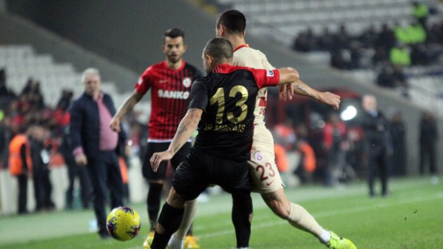 Gaziantep FK - Galatasaray maçında Florin Andone sakatlandı!