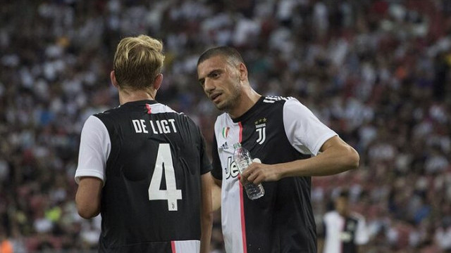 Juventuslu taraftarlar isyan bayrağını çekti! Merih Demiral...