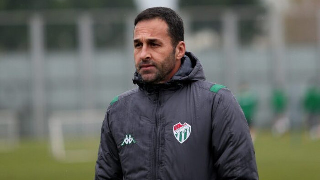 Bursaspor teknik direktörü Yalçın Koşukavak'tan istifa açıklaması