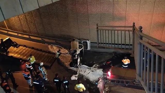 İstanbul'da korkunç trafik kazası! Köprüden uçtu!
