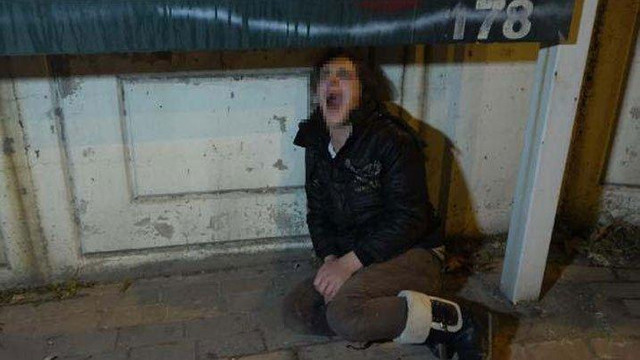 Genç kadını dövüp, giden araçtan attı!