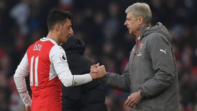 Arsene Wenger'den Mesut Özil'e destek