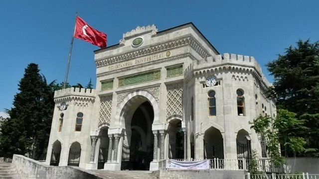 Istanbul Universitesi Nin Ders Kitabinda Cumhuriyet Nefreti Guncel