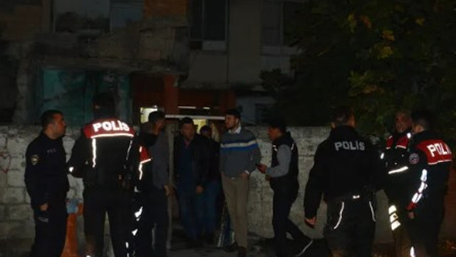 Barışmak istemeyen sevgilisini öldürüp intihar etti !