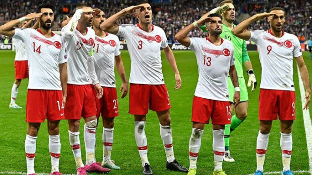 UEFA'dan Türkiye'ye asker selamı cezası