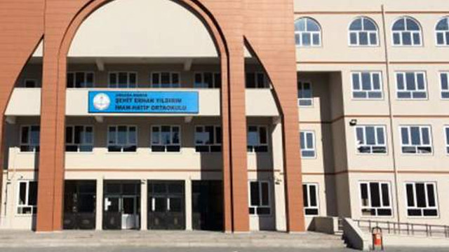 Öğretmene ''evrim teorisi'' soruşturması!