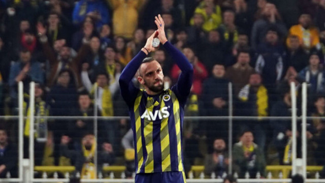 Sakatlanıp çıkan Vedat Muriç'ten sakatlık açıklaması