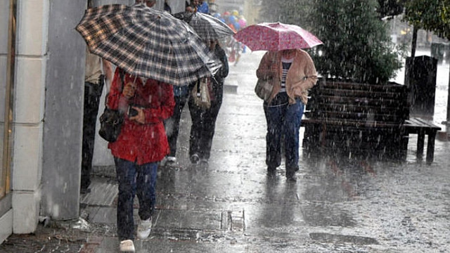 Meteoroloji'den yeni yağış uyarısı: Sıcaklıklar 2 derece artıyor ama...