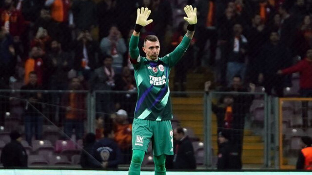 Muslera, Alanyaspor maçının ardından 3'lü çektirdi