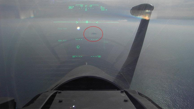 Ege'de skandal! Yunan pilot Türk savaş gemisine kilitlendi