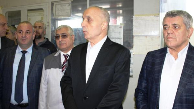 https://i.haber3.com/2/640/360/files/2019/12/9/5063810/turk-isten-asgari-ucret-icin-yeni-aciklama-U1Y.jpg?v=a1575891043 https://i.haber3.com/2/640/360/files/2019/12/9/5063810/turk-isten-asgari-ucret-icin-yeni-aciklama-U1Y.jpg?v=a1575891043