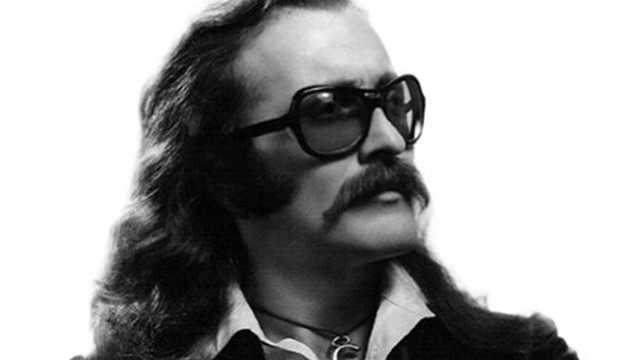Cem Karaca Nin Oglundan Sansur Tepkisi Sizler Harbiden Gerizekalisiniz Magazin
