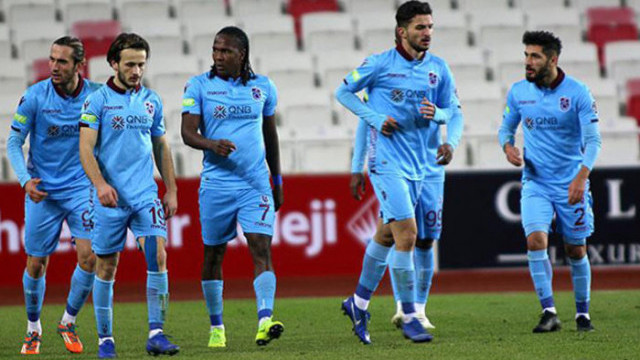 Trabzonspor Süper Lig'de zirve yarışında geriye düştü