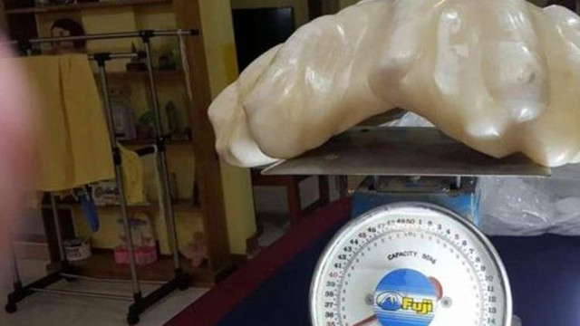 Yastık altından servet çıktı