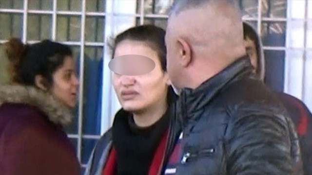 Doğurduğu bebeğini klozete attı