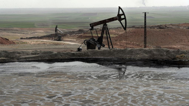 Suriyeli Kürtler Şam'a petrol mü satıyor ?